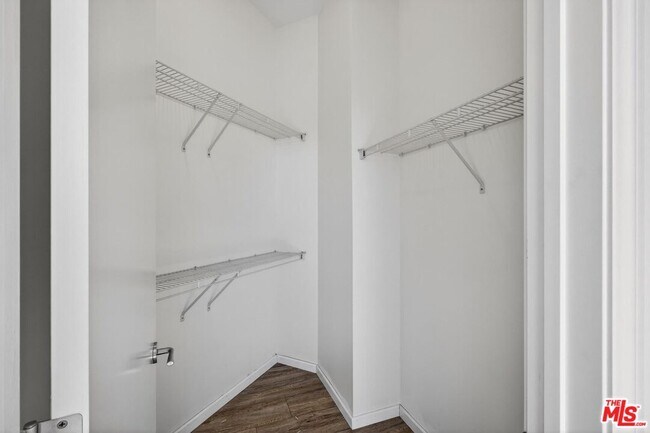 Building Photo - 1100 Wilshire Blvd