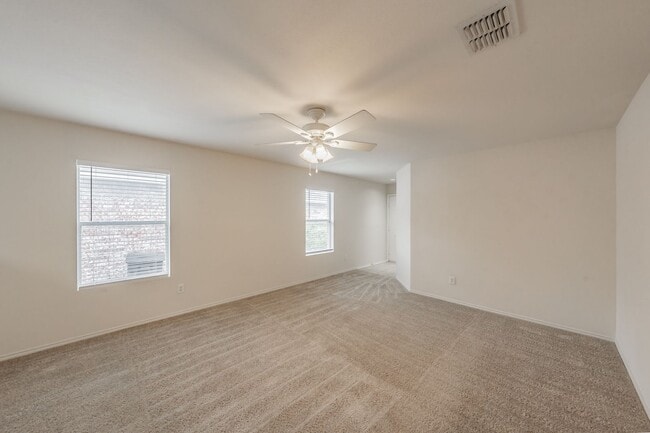 Building Photo - 8864 Valley River Dr