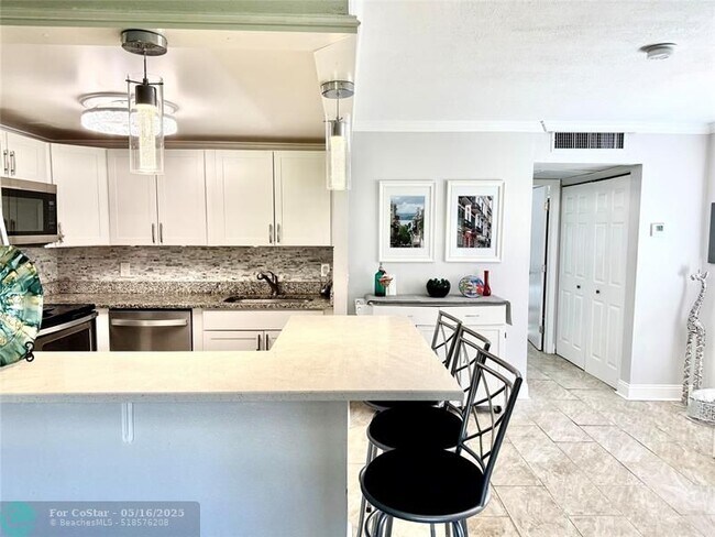 Building Photo - 342 Flanders Dr