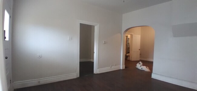 Building Photo - 818 W 300 N