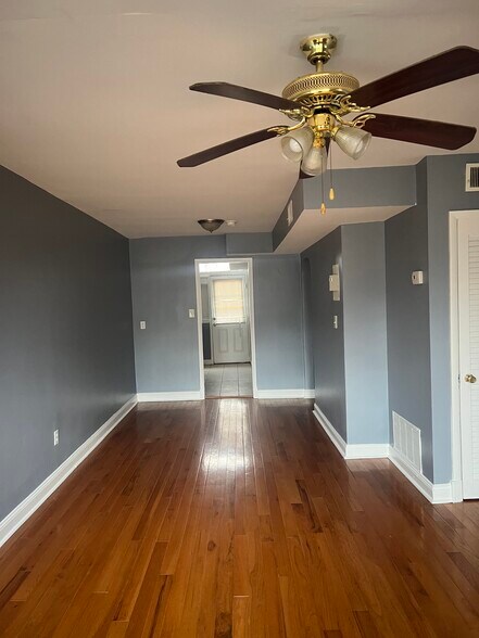 Building Photo - 55 Galveston Pl SW