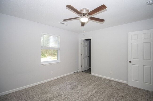 Building Photo - 3 Bed 2 Bath Home in Meadowbrook West Neighborhood