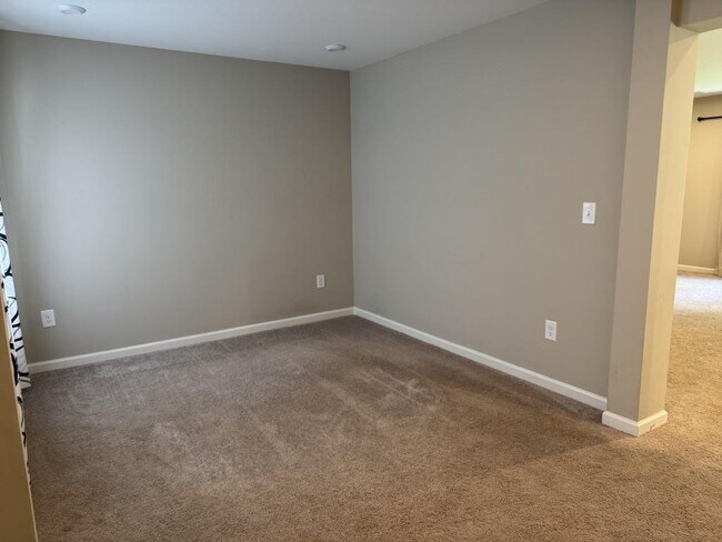 Building Photo - 218 Port Wy