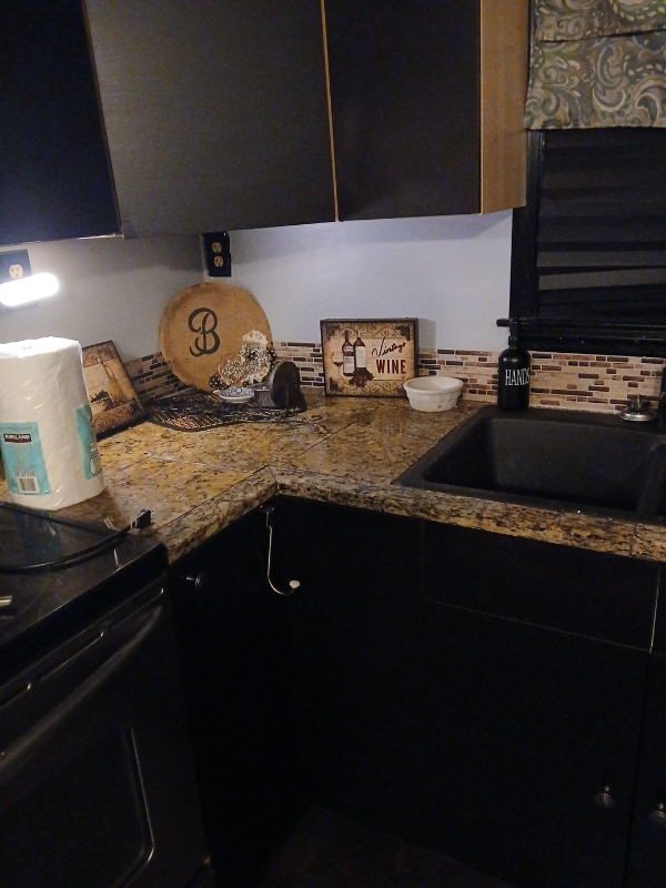 Building Photo - 5 Martin St