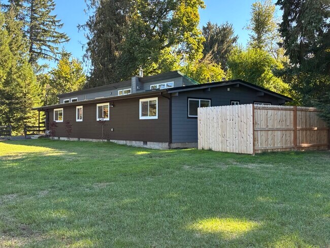 Building Photo - 39110 Carr Trail Rd