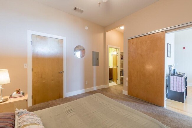 Building Photo - 2630 Talley St