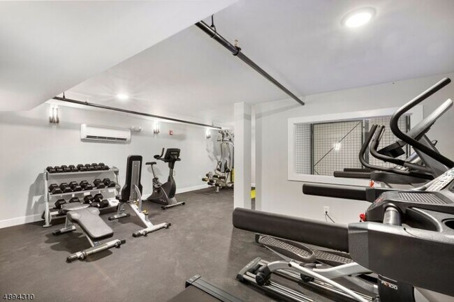 Building Photo - 409 Westfield Ave