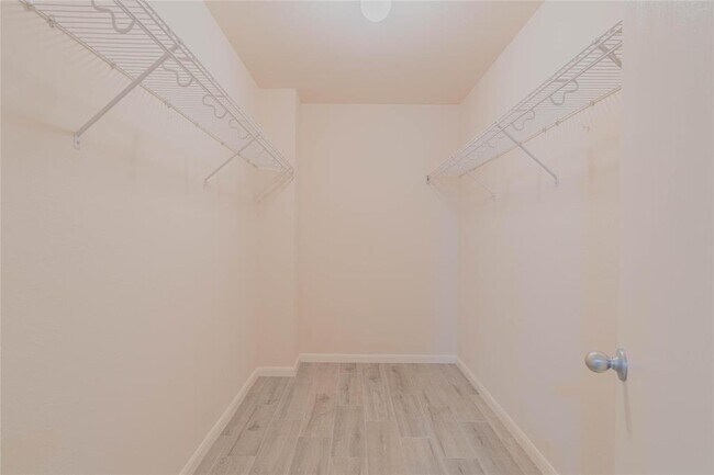 Building Photo - 21210 Pinewalk Brook Ln