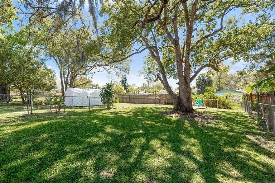 Fenced Backyard - 636 Seminole Ave