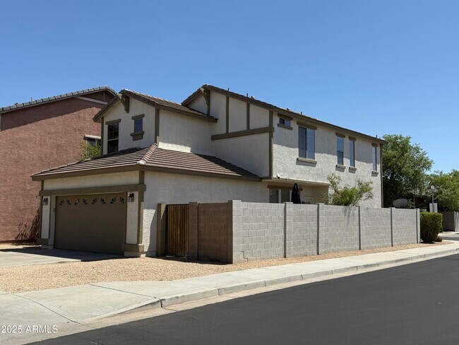 Building Photo - 3708 E Kerry Ln
