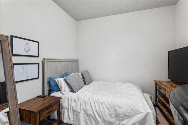 Building Photo - 129 Jubilee Dr
