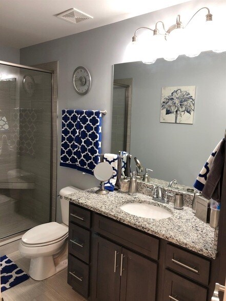 Building Photo - 3107 Blue Sky Dr