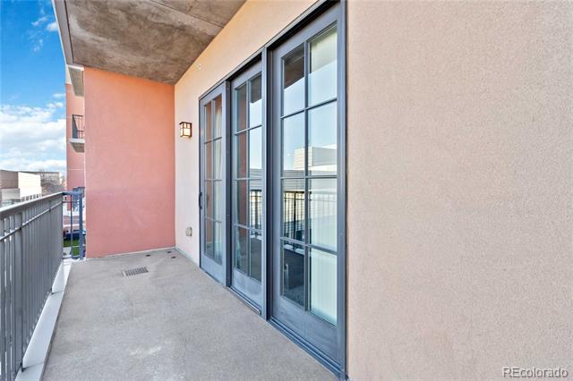 Building Photo - 410 Acoma St