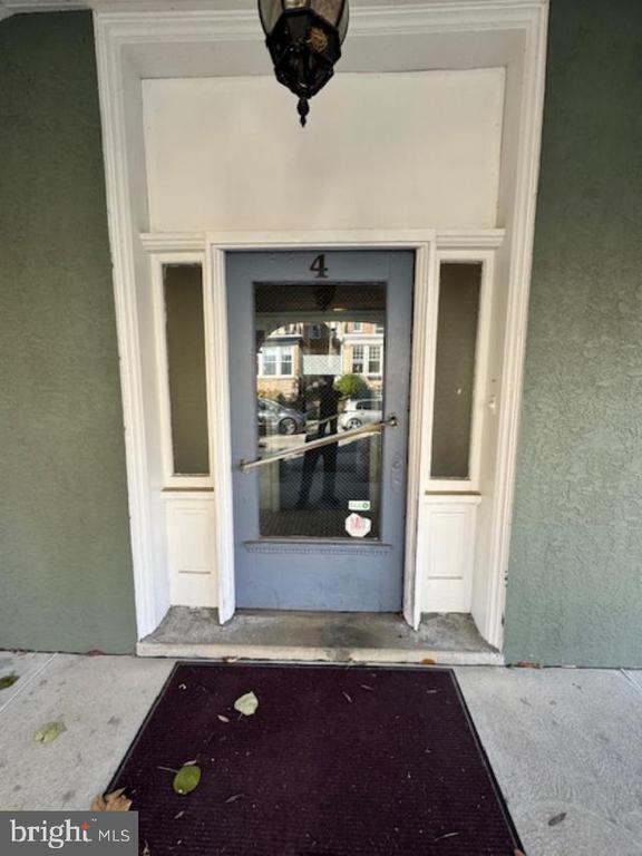 Building Photo - 4 W Athens Ave