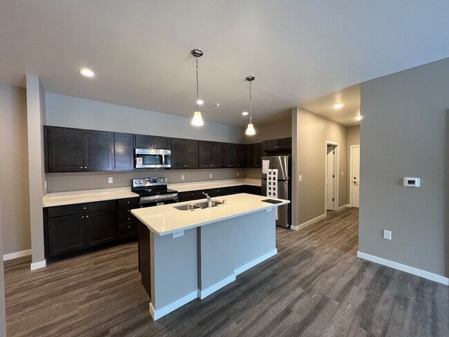 Building Photo - 4440 - 4450 S 26th St