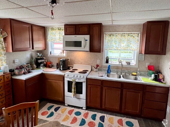 Building Photo - 410 Hillview Pl