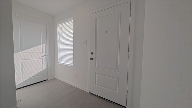 Building Photo - 21518 Willow River Canyon Ln