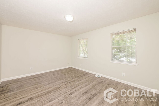 Building Photo - 3489 Creekview Pl