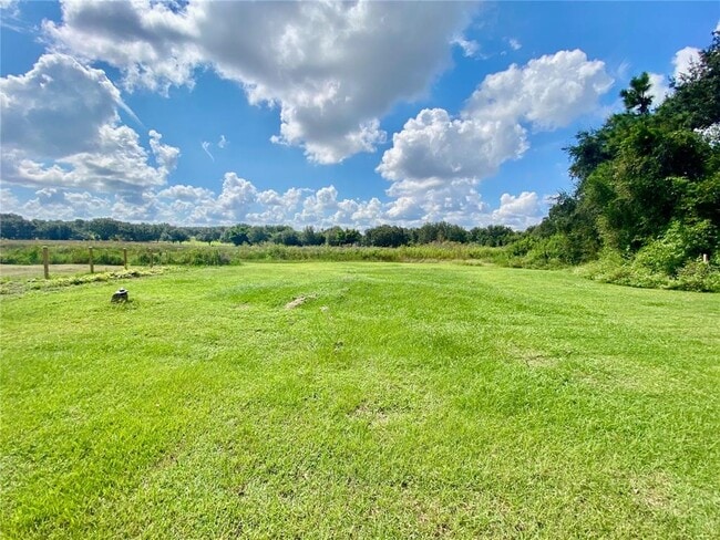 Building Photo - 8638 Garden Way Rd