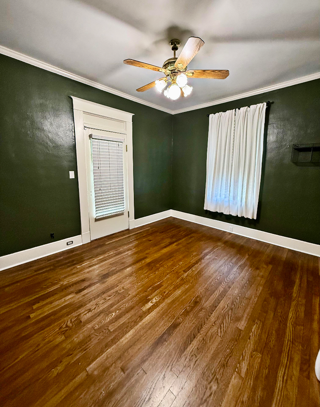 Building Photo - Beautifully Updated Historic Home in Midto...