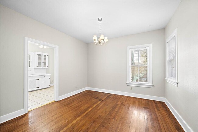 Building Photo - 502 11th St N