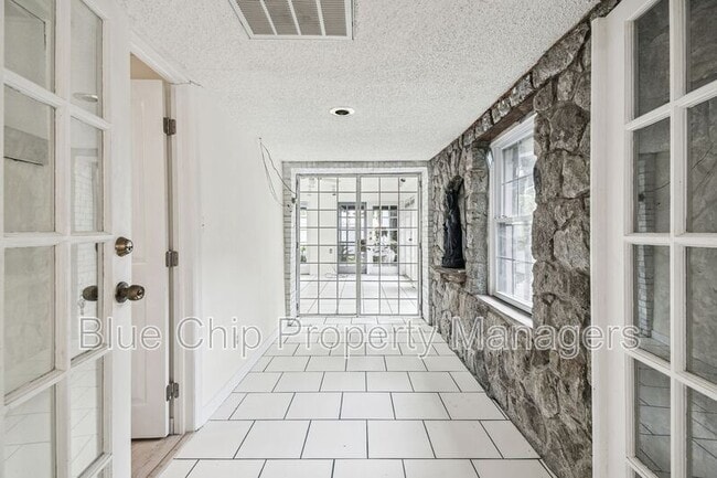 Building Photo - 43 Aegean Ave