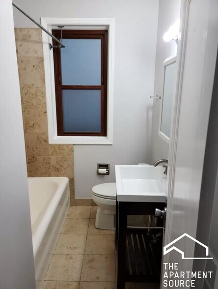 Building Photo - 3700 N Sheffield Ave