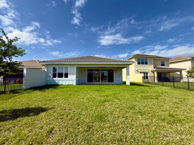 Building Photo - 1346 Harvester Xing