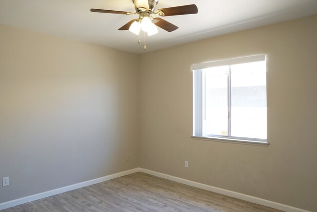 Building Photo - 52790 Avenida Navarro