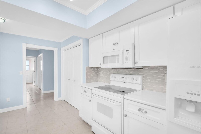 Building Photo - 2336 Malcolm Dr