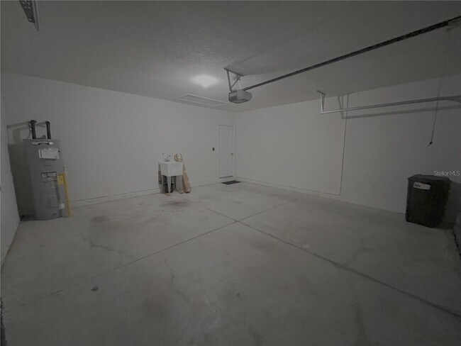 Building Photo - 5001 SW 97th Pl