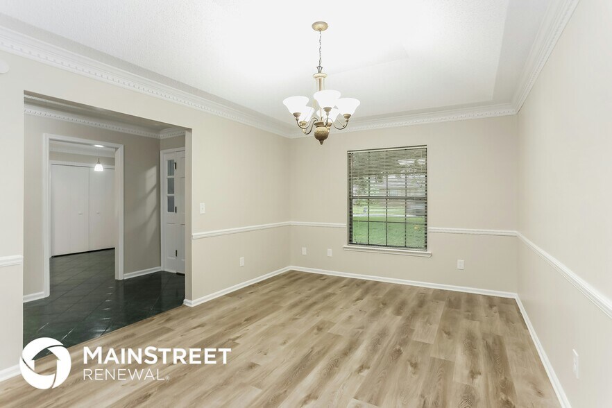 Building Photo - 533 Majestic Wood Dr