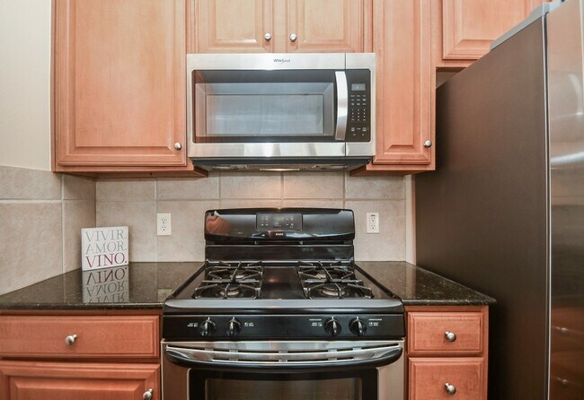 Building Photo - 20916 Sunrise Pine View Ln