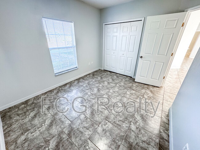 Building Photo - 702 Colville Pl