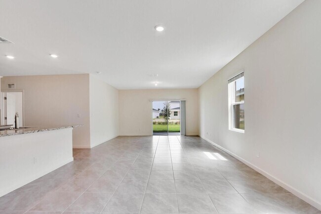 Building Photo - 12335 Nettuno Wy