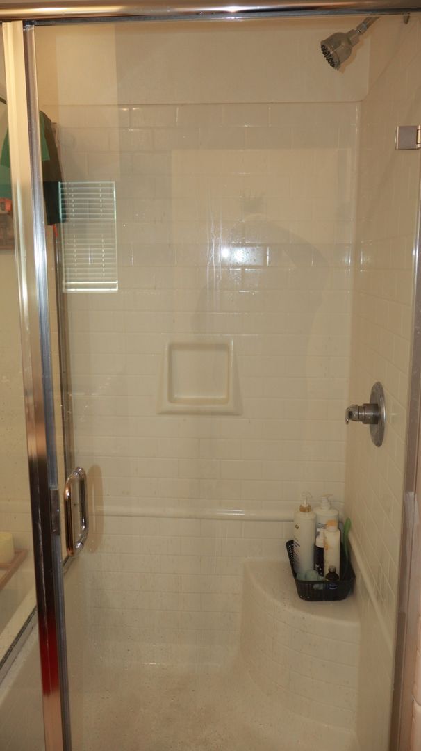 Building Photo - 4 bedrooms 3.5 baths townhome in South San Diego