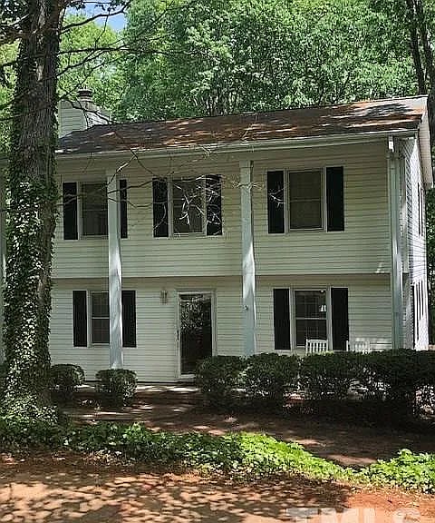 Building Photo - 203 Heidinger Dr