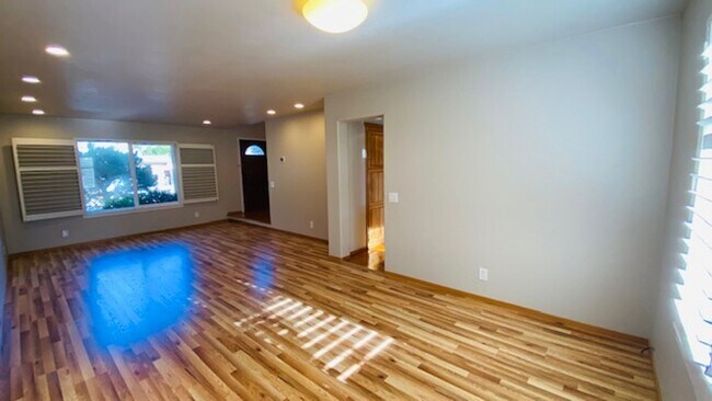 Building Photo - Gorgeous 4BD/2.5BA, Two-Story Home in Casa...