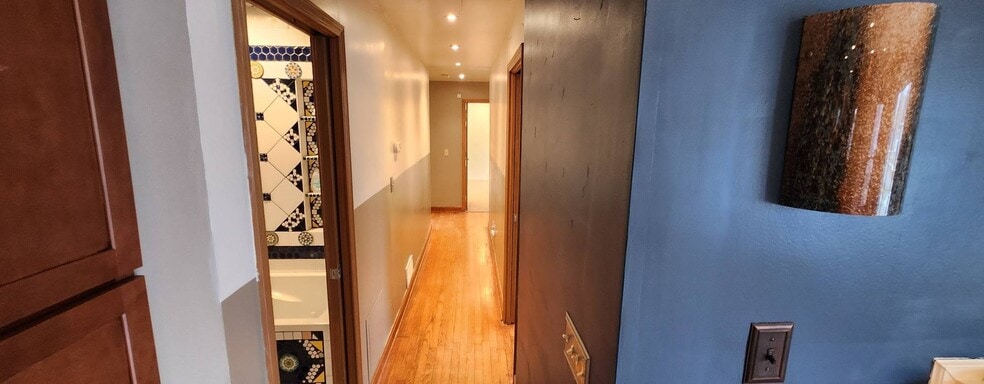 Building Photo - 31441 Sheridan St