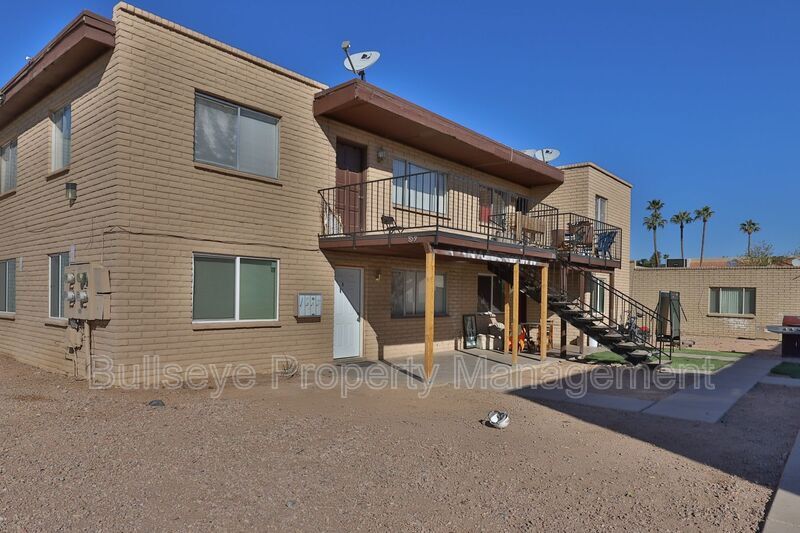 Building Photo - 859 W Ray Rd