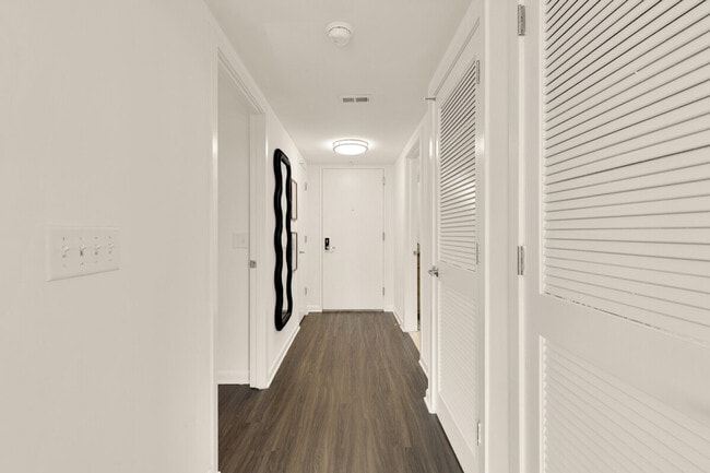 Building Photo - 1548 Spring Hill Rd