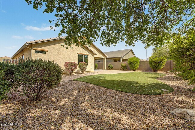 Building Photo - 3113 E Chisum Ln