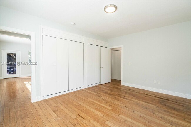 Building Photo - 7301 Carlyle Ave