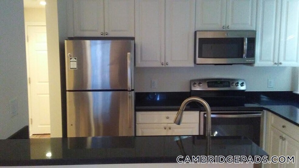 Building Photo - 3 Chauncy St