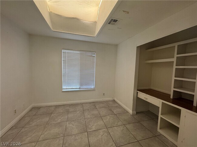 Building Photo - 6209 Meadowlark Ln