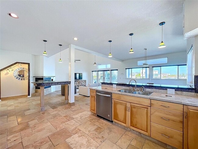 Building Photo - 8485 Blind Pass Dr