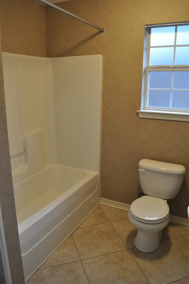 Building Photo - 673 Mozingo Ln