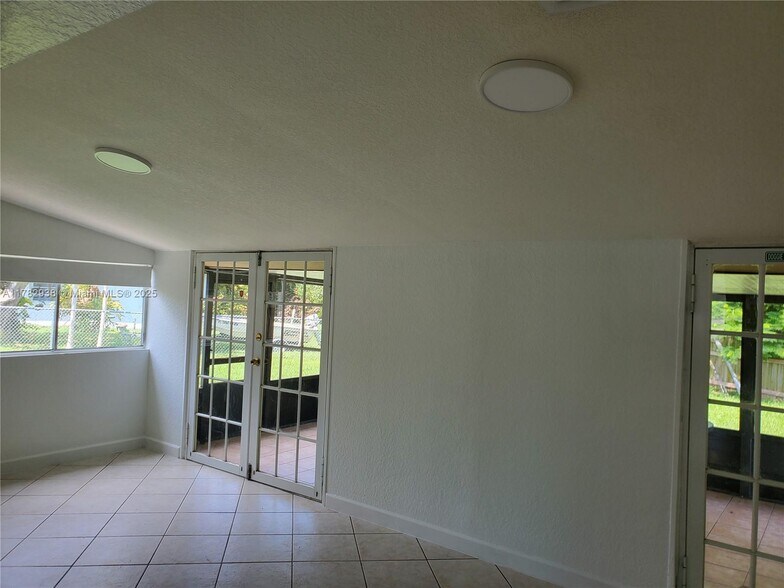 Building Photo - 9401 SW 181st St