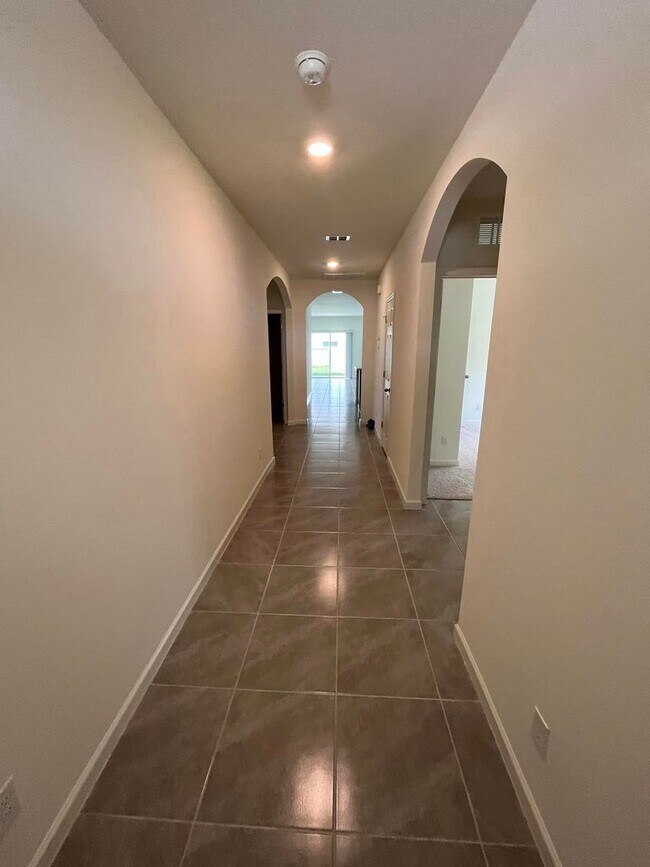 Building Photo - Brand New, Never Lived In