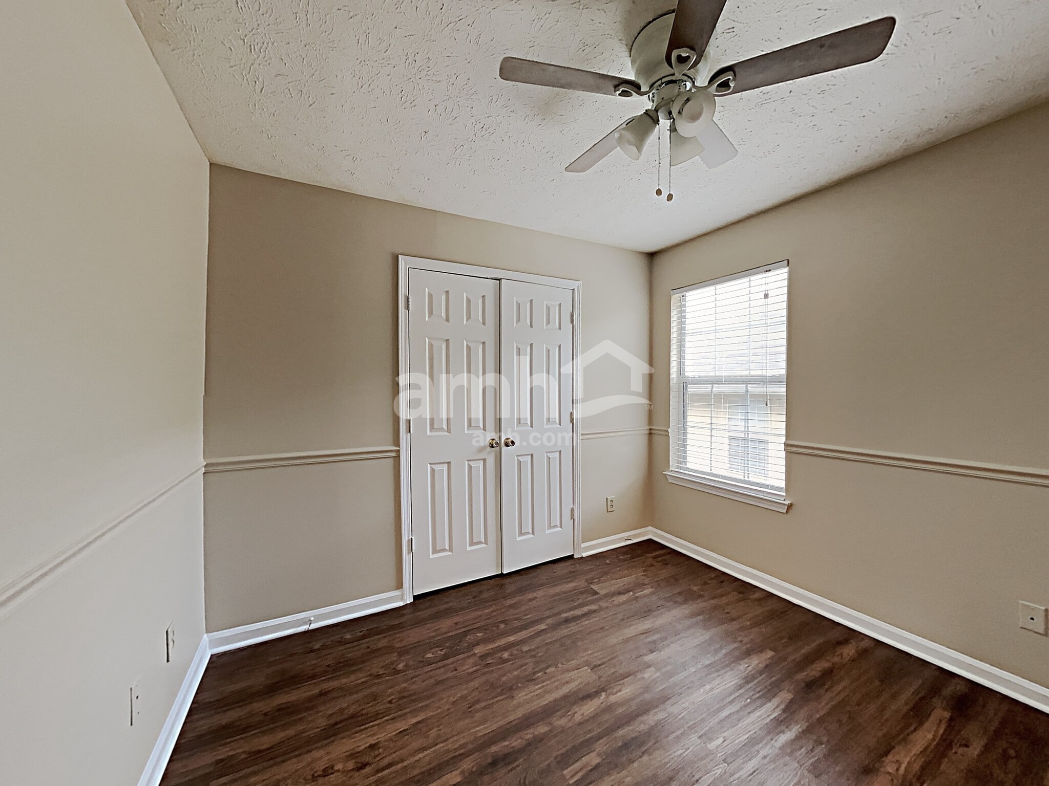 Building Photo - 3225 Saint James Pl